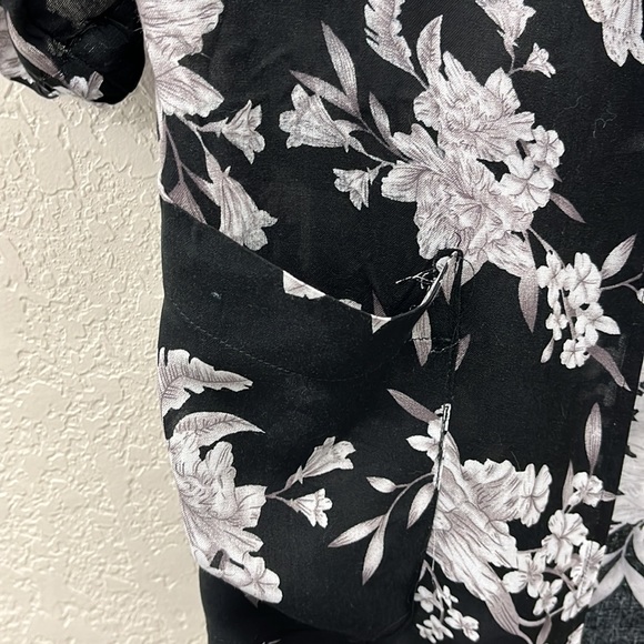 Spiritual Gangster Black Floral Front Tie Kimono Robe OS - Picture 6 of 10